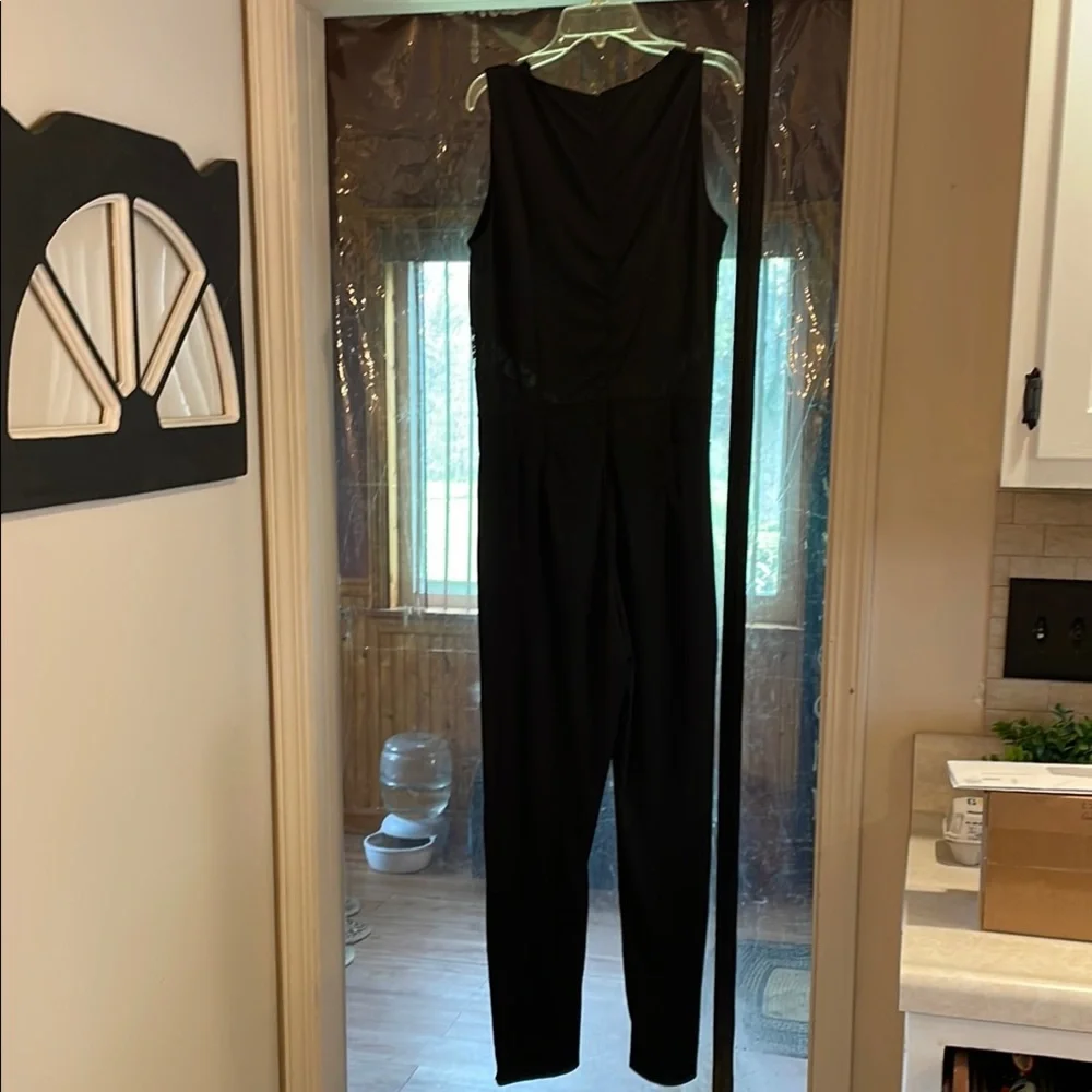 Classic Fashion Collection, Sleek Black Sleeveless Jumpsuit with Straight Leg - Picture 4 of 5